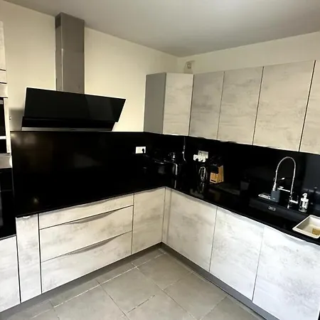 Cozy 3 With Terrace Between Paris & شقة
