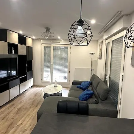 Cozy 3 With Terrace Between Paris & شقة نْوازي لو جْرا